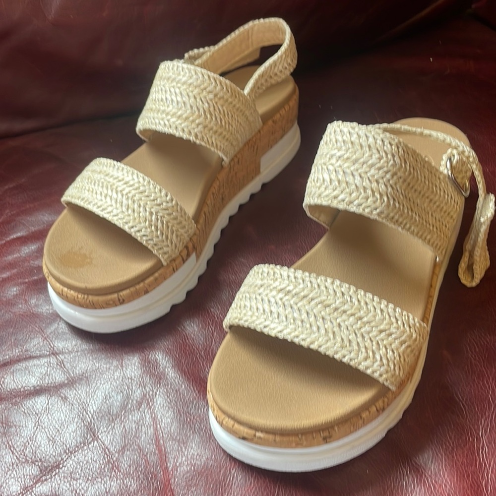 Women's sandals